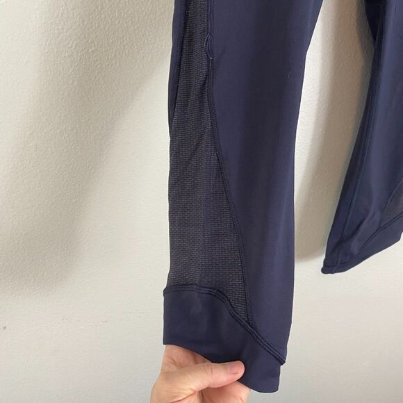 Lululemon Cropped Leggings Mesh details Blue Size 10 - Picture 4 of 8